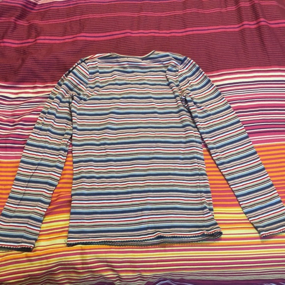 Cute shirt with long sleeves SIZE XL 6$ - Picture 2 of 3
